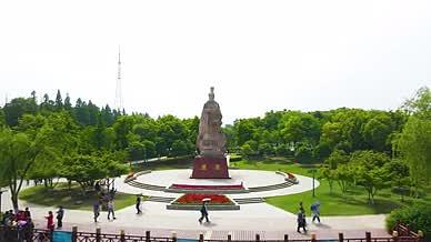 4K航拍荆州古城屈原故乡雕塑视频的预览图